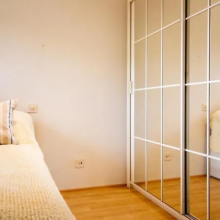 Gemutliche Mit Sauna Und Hallenbad Appartamento Laax