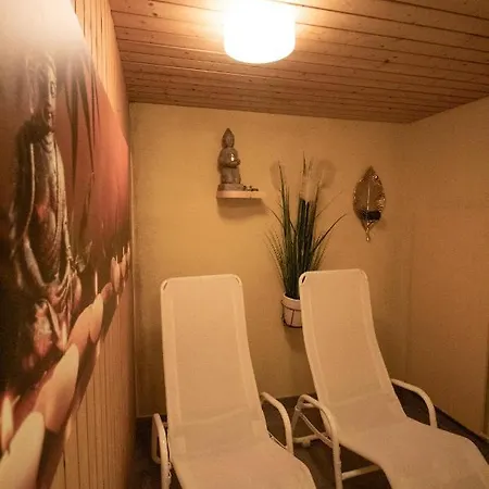 Gemutliche Mit Sauna Und Hallenbad Appartamento Laax